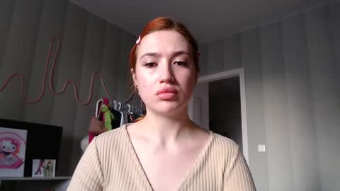 katemiller online show from December 17, 5:29 am