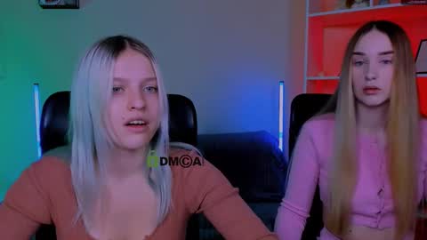 _kellykitten_ online show from November 20, 9:09 am