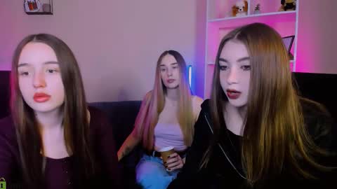 _kellykitten_ online show from November 21, 9:52 am