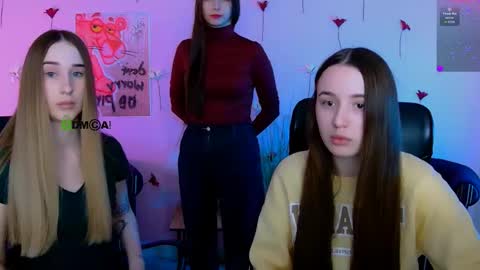 _kellykitten_ online show from April 28, 9:03 am