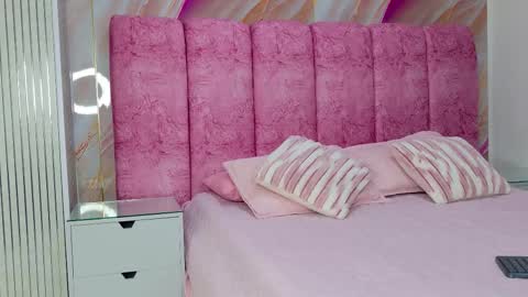 Kendall online show from March 28, 12:16 pm