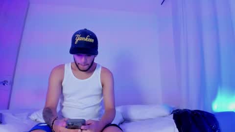 Snapshot of _kevin_xxx chatting on September 21, 5:42 am online show from September 21, 5:42 am