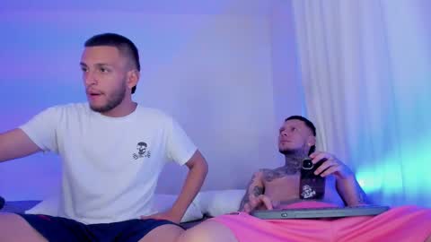 Snapshot of _kevin_xxx chatting on November 14, 2:27 pm online show from November 14, 2:27 pm