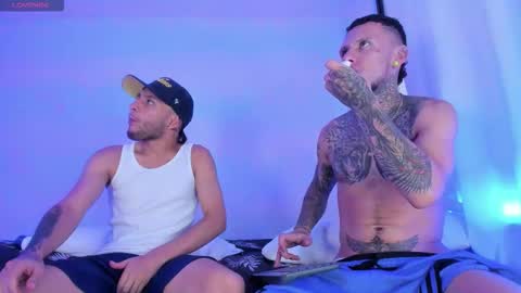 Snapshot of _kevin_xxx chatting on December 22, 7:33 pm online show from December 22, 7:33 pm