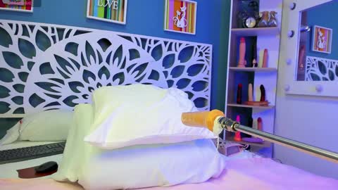 _kheissy_ online show from January 21, 12:50 pm