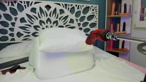 _kheissy_ online show from January 29, 11:51 am