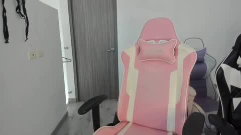 khloe sweet online show from November 9, 7:56 pm