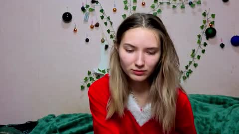 _kikiclark_ online show from January 10, 6:53 pm