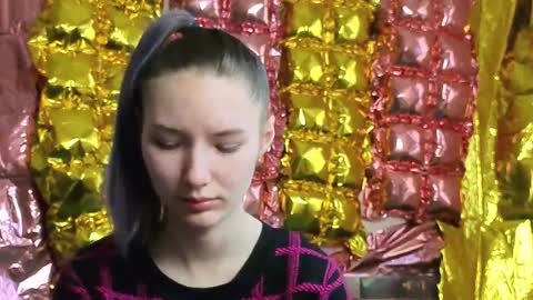 Snapshot of _kikiclark_ chatting on April 9, 12:10 pm _kikiclark_ online show from April 9, 12:10 pm