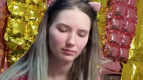 Snapshot of _kikiclark_ chatting on April 21, 8:23 pm _kikiclark_ online show from April 21, 8:23 pm