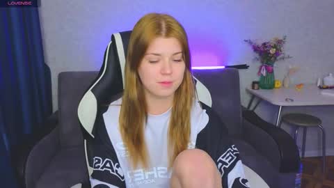 Molly   Emily online show from November 28, 6:10 pm