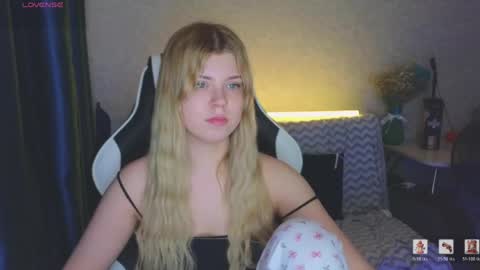 Molly   Emily online show from May 17, 8:38 pm