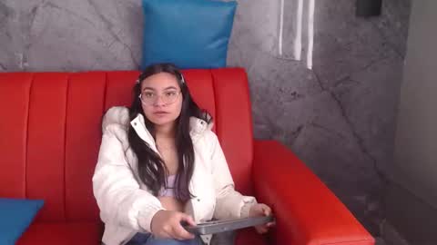 Snapshot of _kita chatting on December 2, 2:12 pm Jalina online show from December 2, 2:12 pm