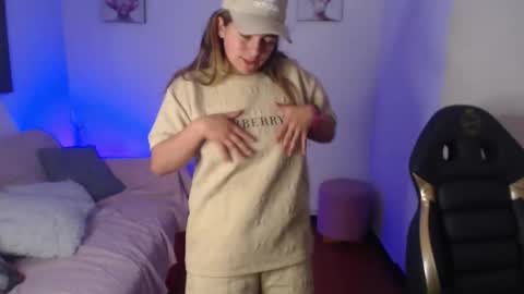 _kitten_1 online show from December 21, 12:12 pm