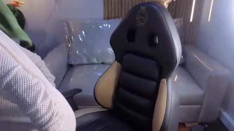 _kitten_1 online show from March 27, 8:26 am