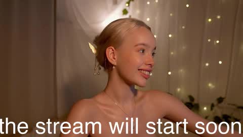 Snapshot of _kkkhaleesi_ chatting on February 14, 10:06 pm DENI online show from February 14, 10:06 pm