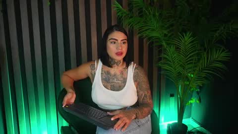   online show from February 25, 10:18 pm