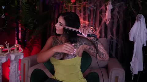   online show from October 8, 7:11 pm