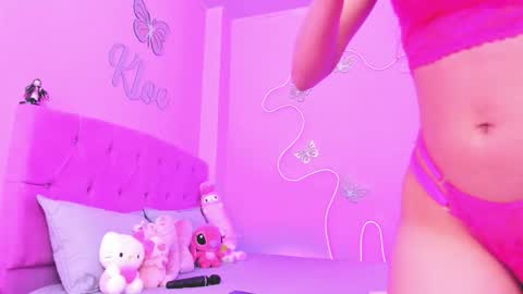 Snapshot of _kloejonnes_ chatting on January 18, 9:51 pm Kloe Jonnes online show from January 18, 9:51 pm