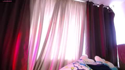 Snapshot of _krissricci_ chatting on September 24, 11:57 am online show from September 24, 11:57 am