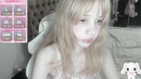  kuro  online show from May 18, 7:58 am