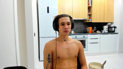 Snapshot of _kurt chatting on November 1, 7:27 pm Kurt online show from November 1, 7:27 pm