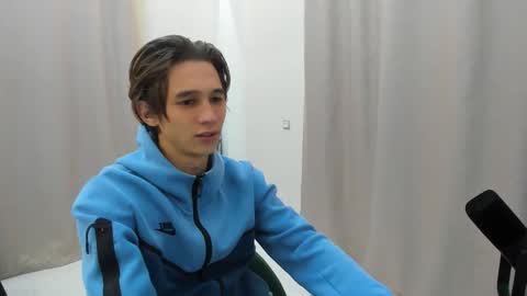 Snapshot of _kurt chatting on November 5, 3:45 pm Kurt online show from November 5, 3:45 pm