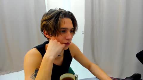 Snapshot of _kurt chatting on January 7, 11:18 pm Kurt online show from January 7, 11:18 pm