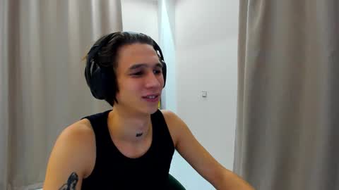 Snapshot of _kurt chatting on February 3, 10:15 pm Kurt online show from February 3, 10:15 pm