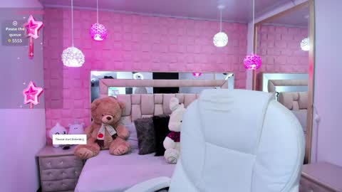 Snapshot of _laaura_ chatting on April 8, 12:49 pm Laura online show from April 8, 12:49 pm