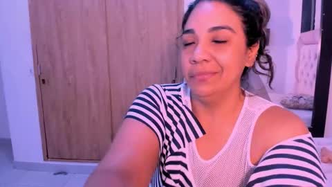 NAILHA SAJANI  online show from October 19, 12:39 pm