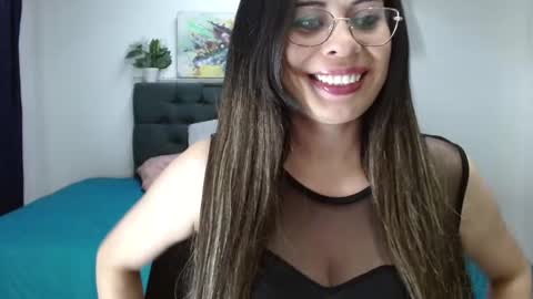 paulina  online show from December 31, 7:31 am