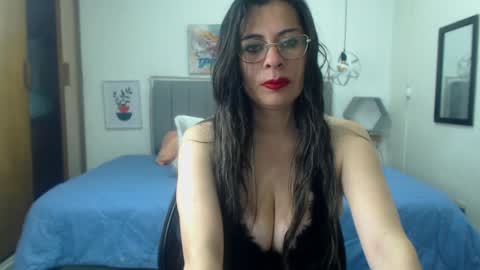 paulina  online show from February 1, 8:26 pm