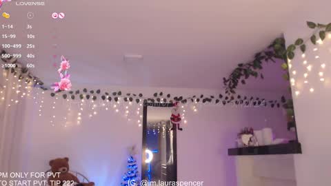 Laura online show from December 6, 4:36 am