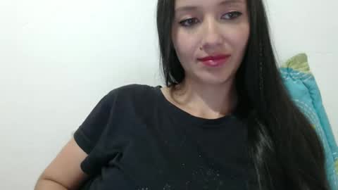 Lauren 3 online show from March 11, 6:00 am