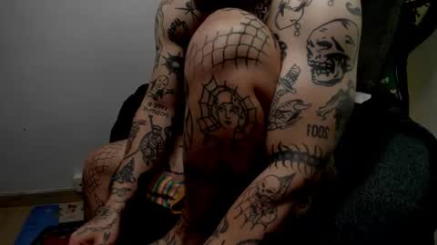 Layne online show from October 11, 9:52 am