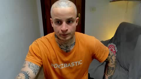 Layne online show from May 7, 11:48 am