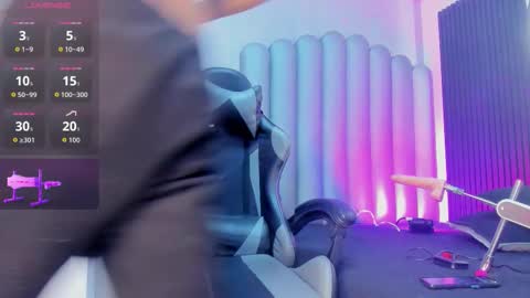 Snapshot of _leohot_ chatting on October 30, 4:03 am _leohot_ online show from October 30, 4:03 am