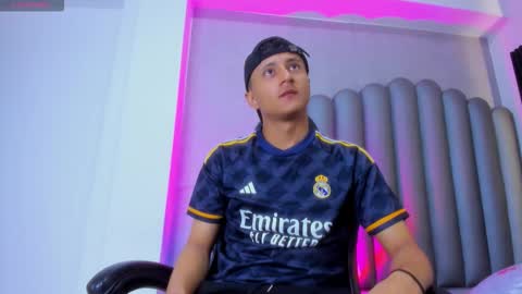 _leohot_ online show from February 8, 2:59 am