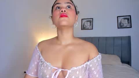 Lia 3 online show from July 4, 7:20 pm