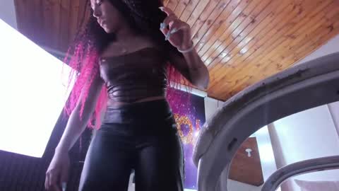 Snapshot of _lili_rose chatting on January 30, 2:16 am Lili online show from January 30, 2:16 am