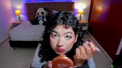 Liily online show from September 28, 8:58 pm