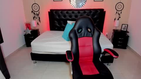 Liily online show from March 13, 8:10 am