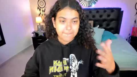 Liily online show from May 19, 6:09 am