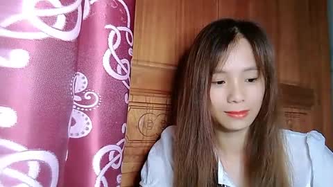 Snapshot of _lily0_ chatting on July 23, 12:02 am _lily0_ online show from July 23, 12:02 am