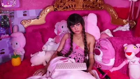 _little_glrl_ online show from February 10, 10:19 am