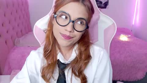 Snapshot of _lloou_ chatting on October 10, 8:41 pm Sofia 3 online show from October 10, 8:41 pm