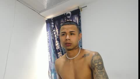 Snapshot of _logan_colton_ chatting on October 27, 8:35 pm _logan_colton_ online show from October 27, 8:35 pm