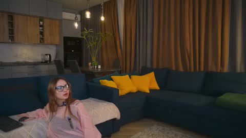 Hi my name is Molly Im new here but I really like to chat and get to know each other subscribe it will be fun online show from September 19, 5:02 pm