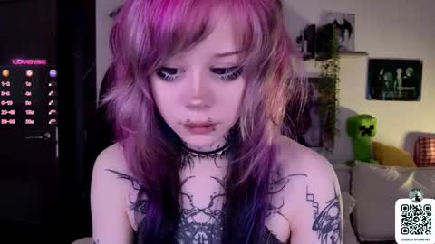 Lolly online show from September 26, 11:14 am